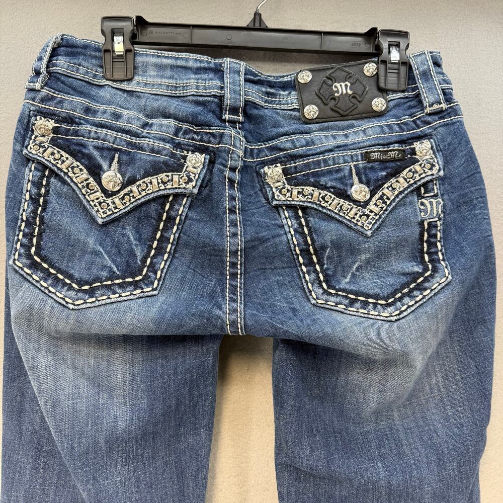 Miss Me Jeans Women's 30 (10) Blue Signature Cuffed Capri Rhinestones Blingy EUC